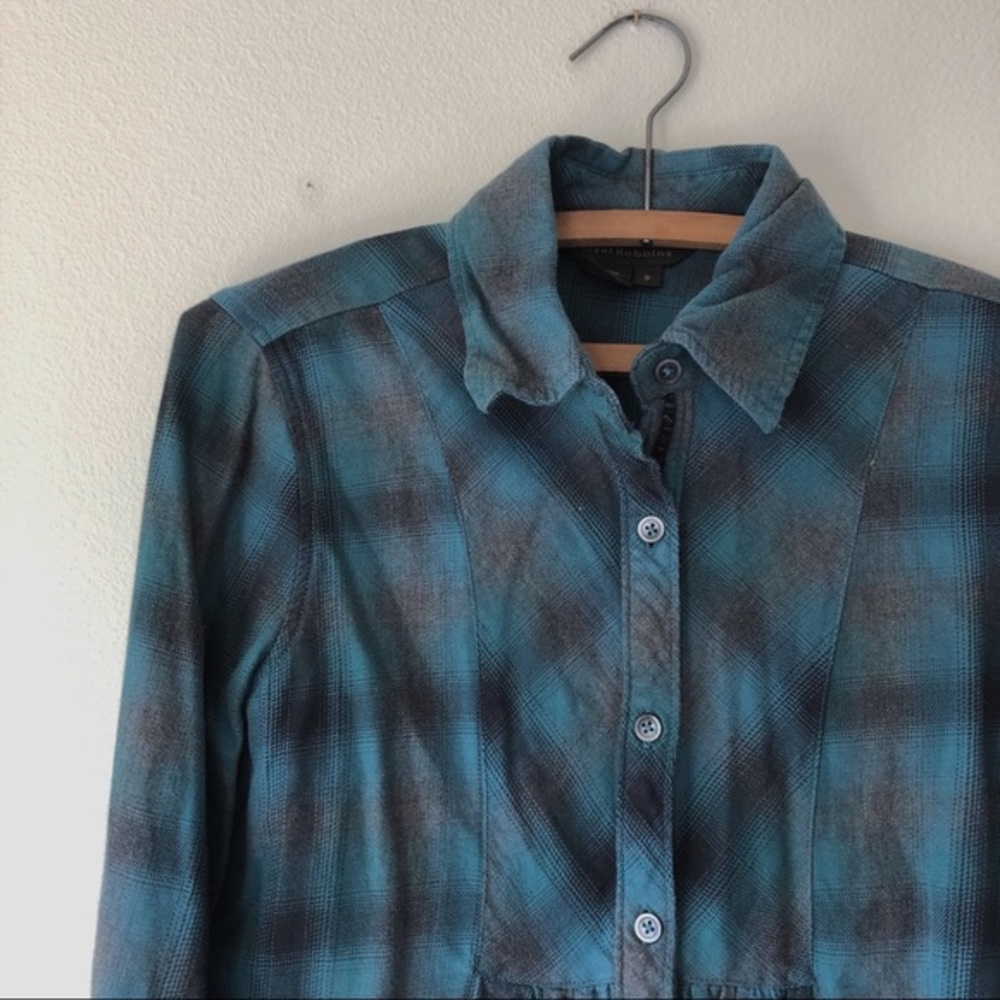 Royal Robbins Womens plaid long sleeve blue gray shirt pleated front S‎